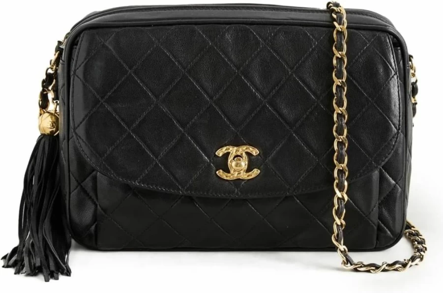 CHANEL Vintage Quilted Chain Shoulder Bag for Women - Timeless Pre-Owned Luxury Handbag