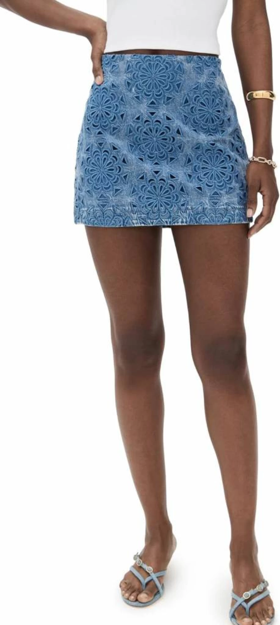 alice + olivia Women's Rubi Denim Mini Skirt - High Waisted Stretch Denim Skirt for Women