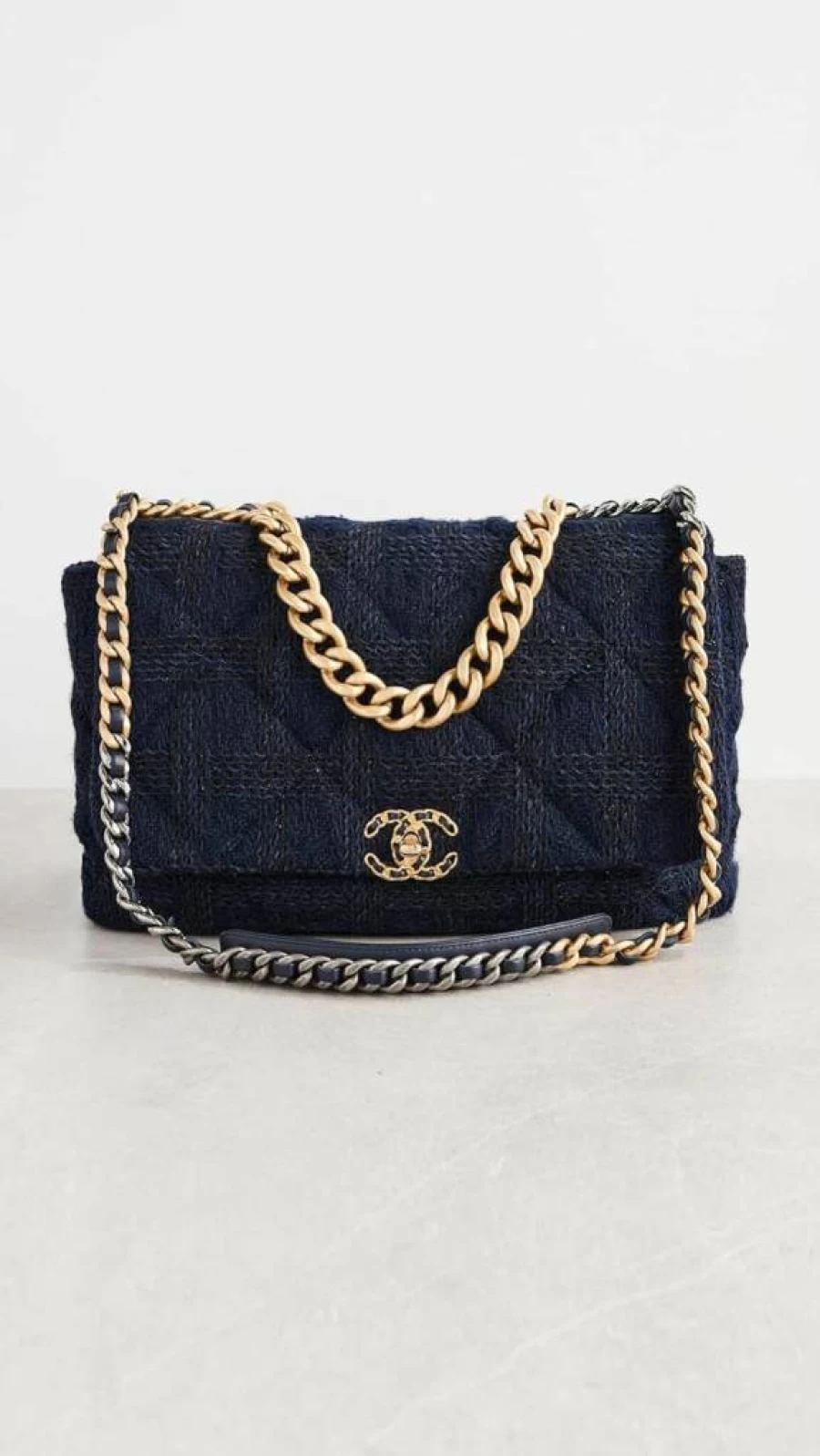 Chanel Pre-Owned Tweed Maxi 19 Shoulder Bag for Women - Vintage Luxury Handbag