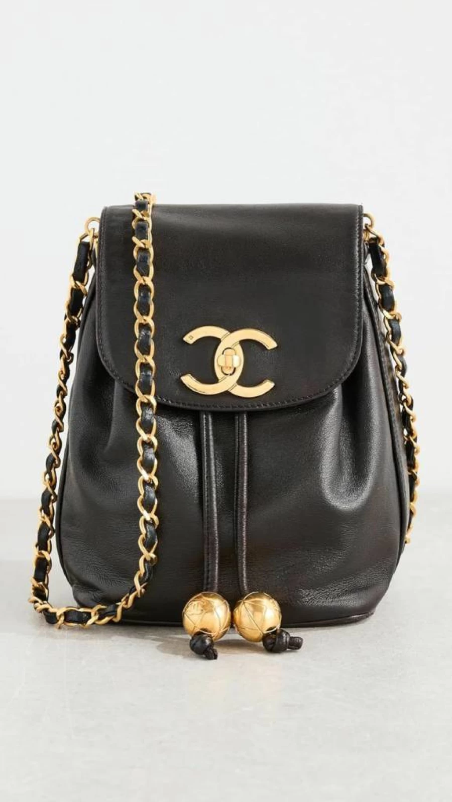 Chanel Pre-Owned Women's Drawstring Flap Shoulder Bag Vintage Luxury Handbag