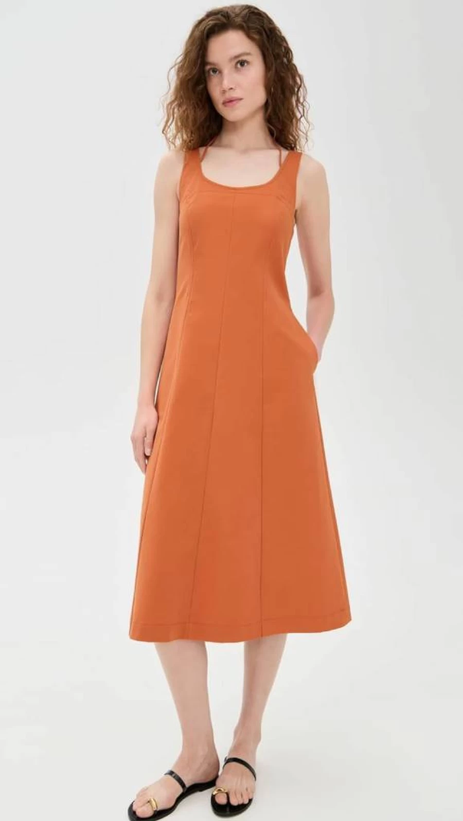 Vince Women's Seamed Tank Dress - Slim Fit Casual Summer Dress with Side Slits