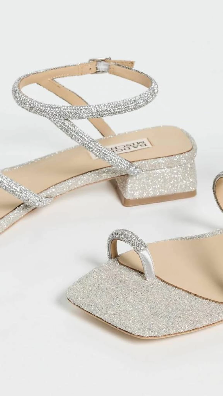 Badgley Mischka Women's Dakotah Flat Sandal - Elegant Comfortable Summer Footwear