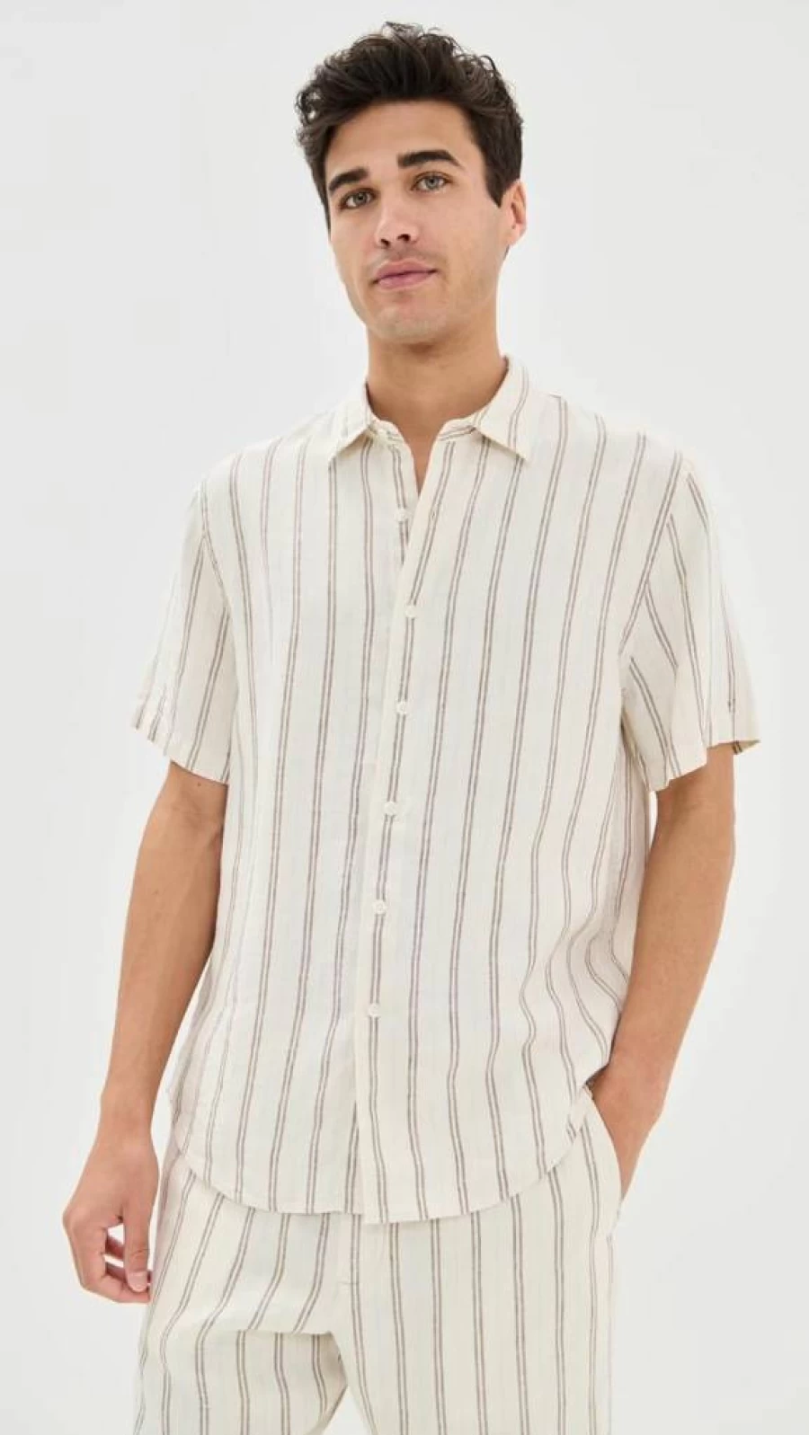 Vince Men's Stripe Casual Button-Down Shirt - Relaxed Fit Mesa Stripe Design