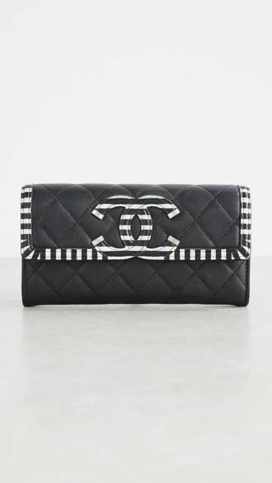 Chanel Pre-Owned Cruise Line Long Wallet for Women - Vintage Designer Wallet