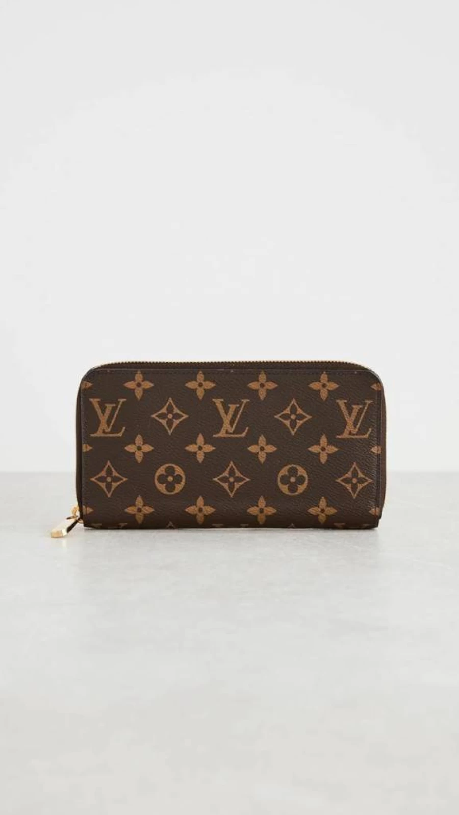 Louis Vuitton Pre-Loved Monogram Zippy Wallet for Women Authentic Vintage LV