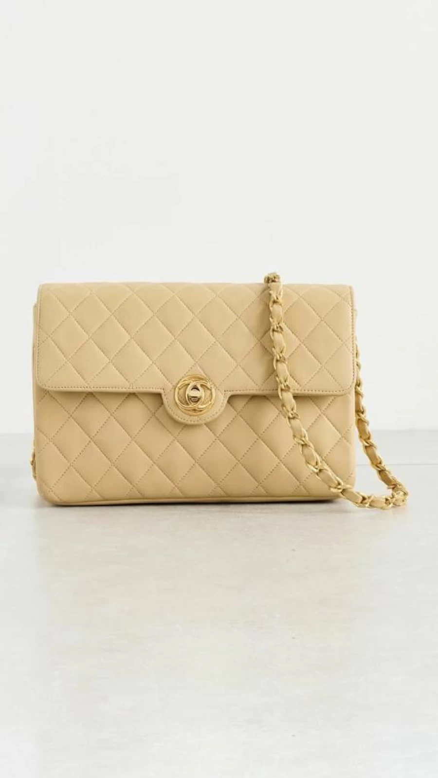 CHANEL Pre-Owned Coco Mark Chain Crossbody Bag for Women Vintage Luxury Shoulder Bag