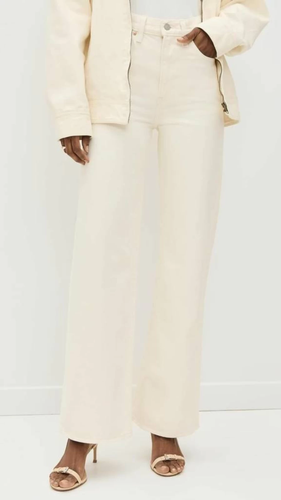 Levi's Women's High-Rise Wide Leg Jeans - Classic Comfort & Stylish Fit