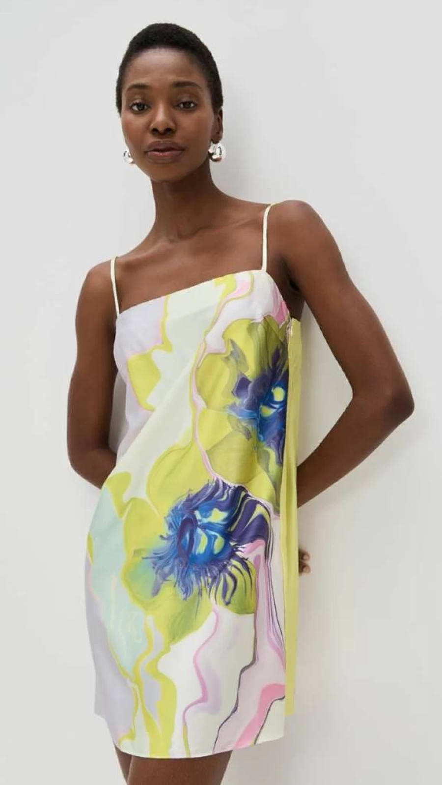 Misa Women's Maxine Dress - Elegant Flowy Summer Dress with V-Neck and Floral Print