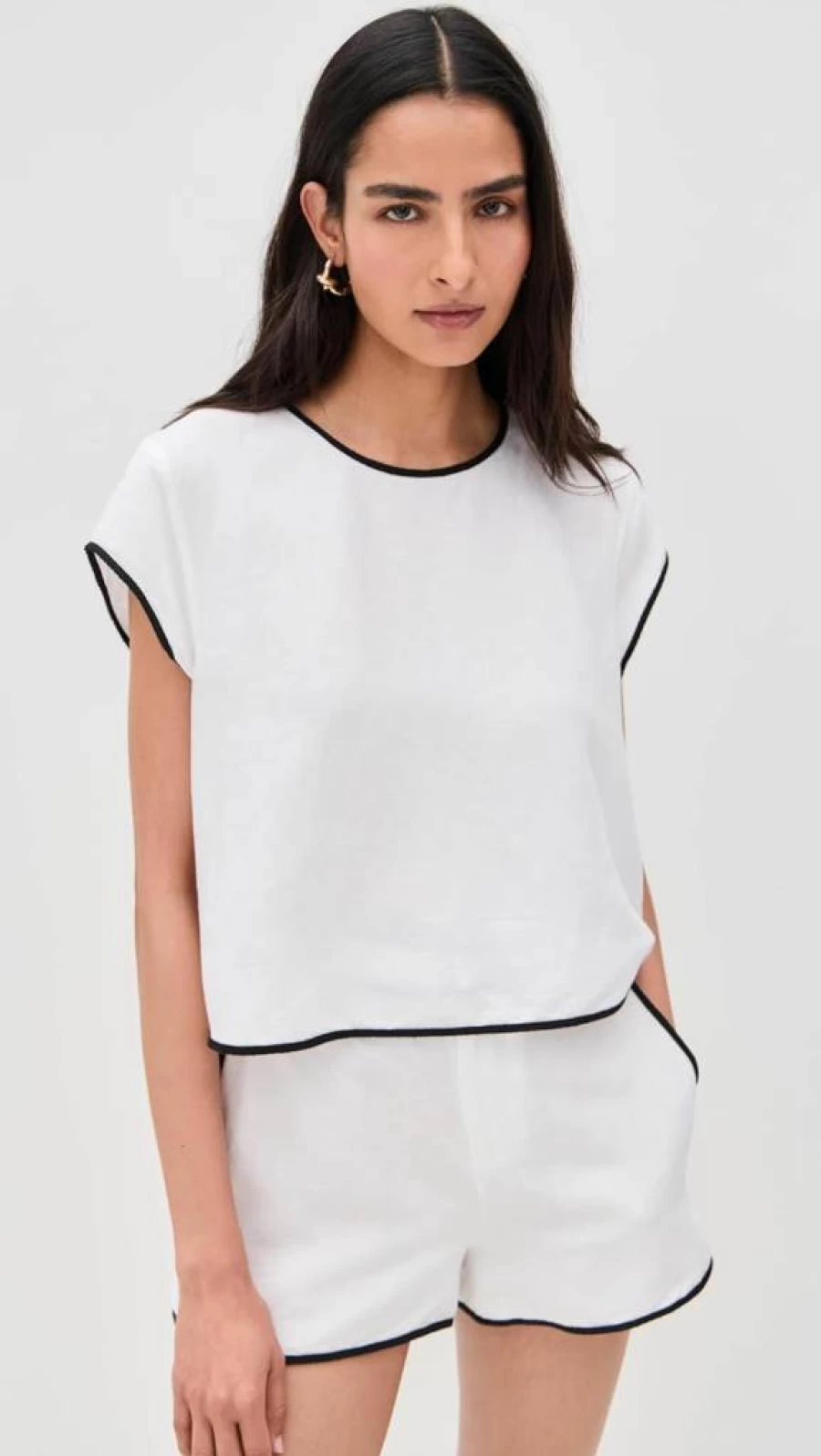 L'AGENCE Women's Ilana Contrast Trim Top - Stylish Casual Blouse for Women